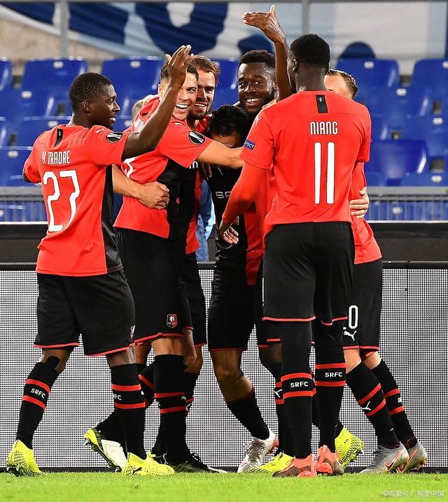 欧超杯倒计时，比利亚雷亚尔今夜主帅复盘，细节引发关注，气氛紧张，轮换策略成焦点的简单介绍