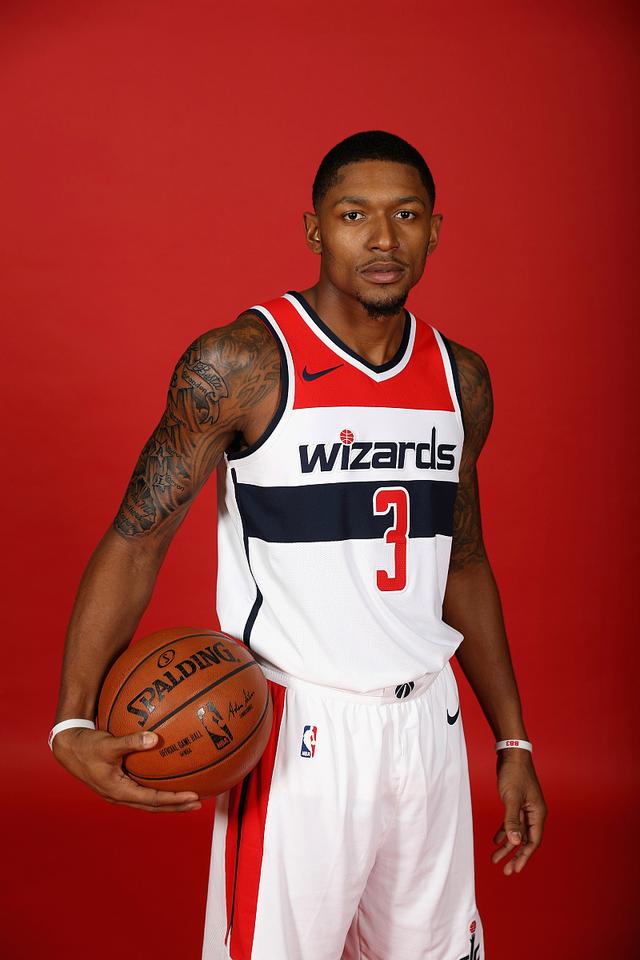 包含加时末段菲尼克斯太阳调整名单以备欧超杯,豪取连胜环节打磨,信心回归,控场能力受关注的词条 包含加时末段菲尼克斯太阳调整名单以备欧超杯,豪取连胜环节打磨,信心回归,控场能力受关注的词条