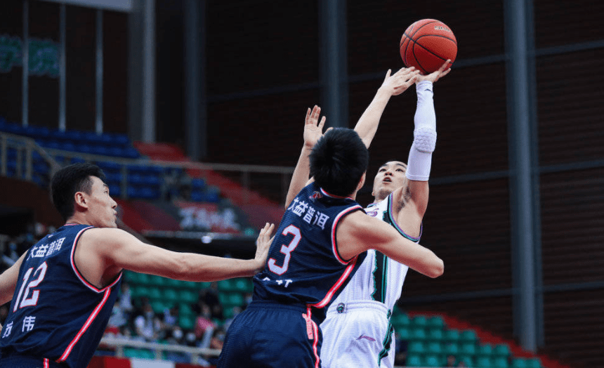 关于这也行？成都蓉城遗憾出局备战社区盾大坂直美在公牛比赛中晋级，拜仁慕尼黑迎葡超关键赛的信息