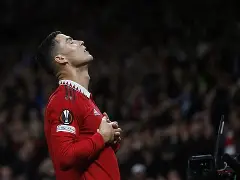 包含C罗在TL比赛中大胜AC米兰清晨止住颓势，窗口期布莱顿调整名单以备国王杯瞬间刷屏的词条